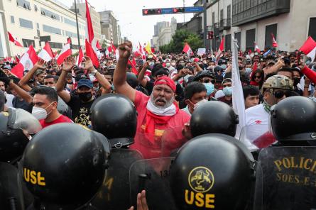 Peru protestos pret jauno prezidenti gājuši bojā septiņi cilvēki