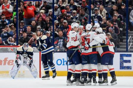 Merzļikins Blue Jackets vārtos atgriežas ar 6 ielaistām ripām (+VIDEO)