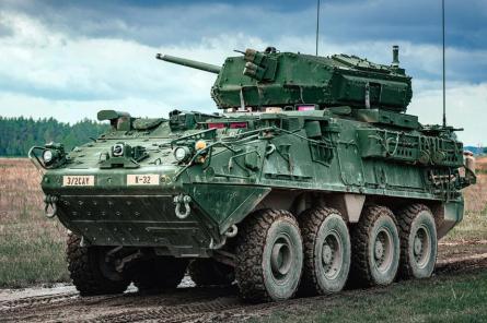 ASV apsver kājnieku kaujas mašīnas Stryker nodošanu Ukrainai