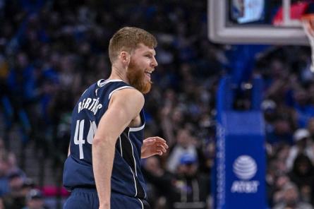 Bertānam tālmetiens un labākā lietderība Mavericks zaudējumā Clippers (+VIDEO)