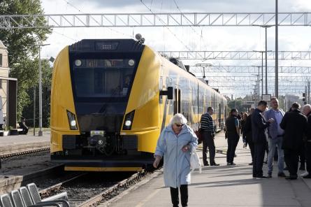 Paziņots, kad sāksies pasažieru pārvadājumi ar jaunajiem elektrovilcieniem