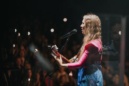 Ziedoņa fonds «Viegli» radījis jaunu dziesmu «Nakts ugunīs» (+VIDEO)