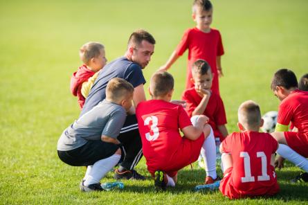 Latvijā ar tiesībām strādāt par sporta treneri šobrīd reģistrēti ap 5000 speciāl