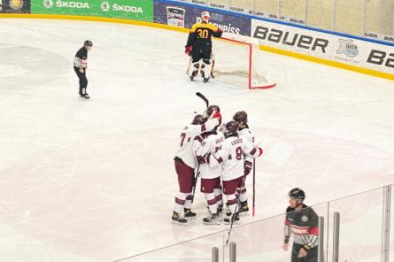 Latvijas U-18 hokejisti aizvada otro spēli pasaules čempionātā - pret Somiju