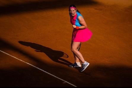 Ostapenko «French Open» turnīra pirmajā kārtā uzvar Martincovu