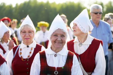 Tirdzniecībā nonāks vairāki tūkstoši neizpirkto biļešu uz Dziesmu svētkiem