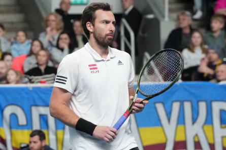 Vēsturiska diena Latvijas tenisā: Gulbis zaudē valsts pirmās raketes godu