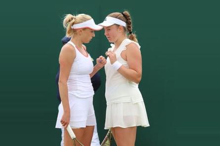 Ostapenko un Kičenokas pāris Īstbornas turnīru sāk ar uzvaru