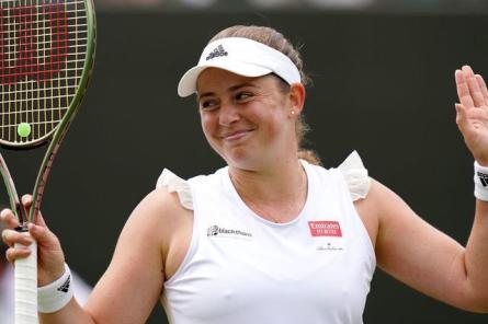 Ostapenko vienā stundā sagrauj savu pirmo Vimbldonas pretinieci