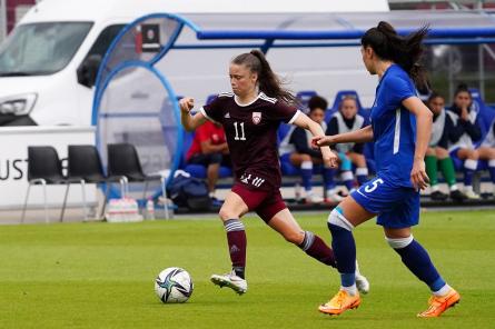 Latvijas futbolistes otrajā pārbaudes spēlē pret Azerbaidžānu cīnās neizšķirti