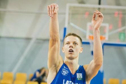 Latvijas basketbolists Kārlis Žunda karjeru turpinās Igaunijas klubā Keila