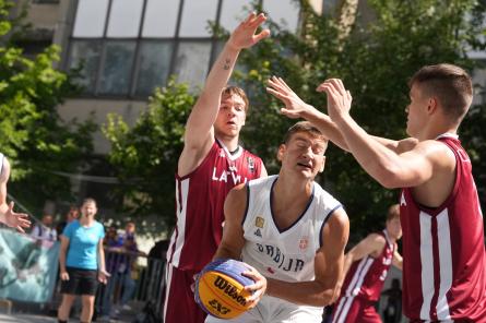 Latvijas 3x3 basketbolisti EJOF iekļūst ceturtdaļfinālā