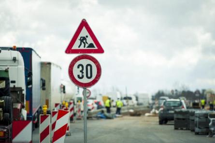 Ceļu būvdarbi notiek gandrīz 90 posmos. Kur braukšana vislēnākā?