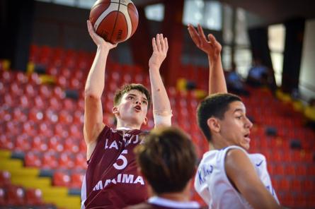 Basketbolisti U-16 čempionātu turpina ar cīņu par vietām otrajā astoņniekā