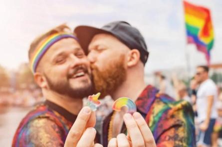 Organizācija par LGBT+: Latvijas sabiedrība nespēj pieņemt dažādību