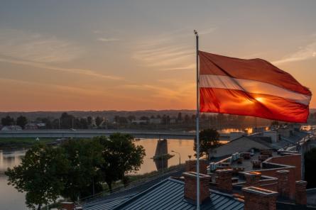 Latgales valstspilsēta plaši atzīmē patriotisko nedēļu (+VIDEO)