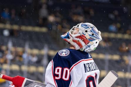 Merzļikins atvaira soda metienu «Blue Jackets» zaudējumā (VIDEO)