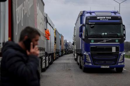 Autopārvadātāju blokādes dēļ Latvija zaudē ap 1 000 000 eiro dienā (+VIDEO)