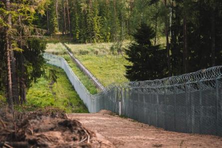 Uz Latvijas-Baltkrievijas robežas izbūvēti vairāk nekā 100 kilometri žoga