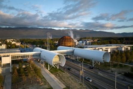 Pavasarī 12 fizikas skolotāji dosies mācību vizītē uz CERN