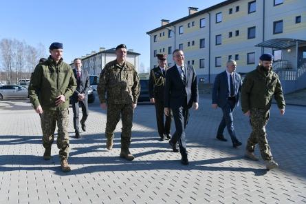 «Jūsu klātbūtne praktiski apliecina NATO kolektīvo aizsardzību»