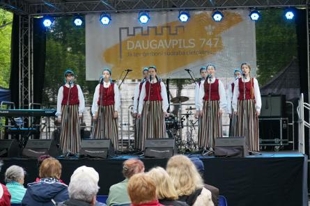 Nākammēnes Daugavpilī būs dziesmu svētki, aicināti visi (+VIDEO)