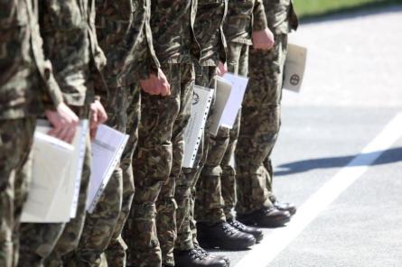 Par tīšu izvairīšanos no mobilizācijas vainīgo varēs apcietināt uz ilgāku laiku