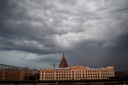 Pērkona negaisu ietekmē Latvijā reģistrēti elektrotīkla bojājumi
