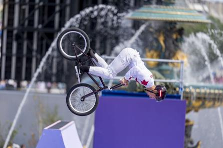 Latvijas sportisti startē šaušanā, kalnu riteņbraukšanā un pludmales volejbolā