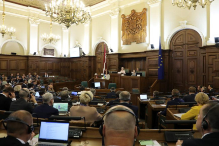 Saeima noraida priekšlikumu atļaut ievēlēt rektoru bez valsts valodas zināšanām