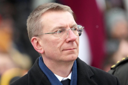 Rinkēvičs apžēlojis vienu notiesātu personu