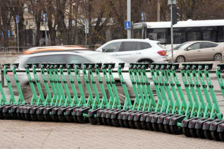No šī gada 1.jūlija OCTA ir obligāta arī elektroskrejriteņiem (+VIDEO)
