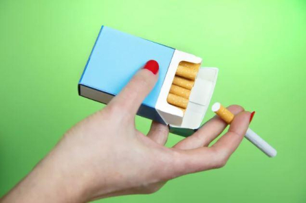 Divos mēnešos no Latvijas izvests par 3,4% mazāk cigarešu