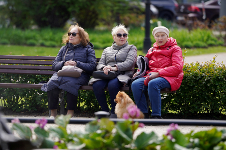 Pirmdien saule mīsies ar mākoņiem