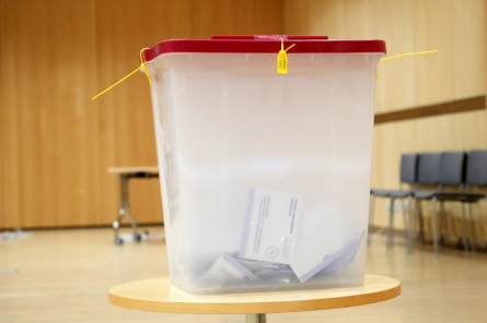 No pašvaldību vēlēšanu sarakstiem svītroti 48 deputāta amata kandidāti