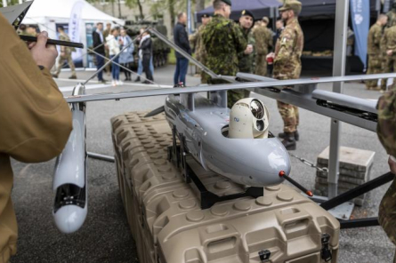 Latvijas armijas droni mainīs laikmetīgās kaujas ainu (+VIDEO)