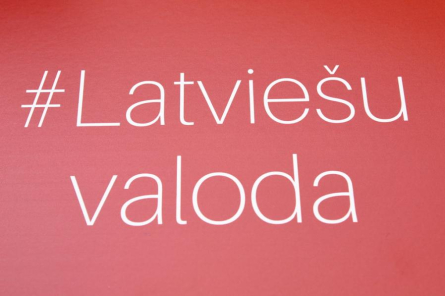 Nostiprina deputātu pienākumu saziņā lietot valsts valodu