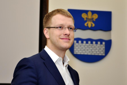 Daugavpilī 14 no 15 deputātu mandātiem ieguvusi partija "Sarauj, Latgale!"
