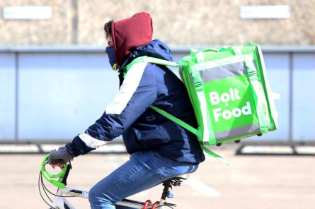 Vairāk nekā 2500 "Bolt Food" partnerkurjeri apguva kursu par higiēnas prasībām