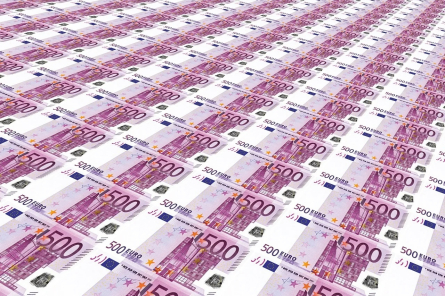 Finansistiem domstarpības par sabiedrības atbalstu ekonomikas lēmumiem