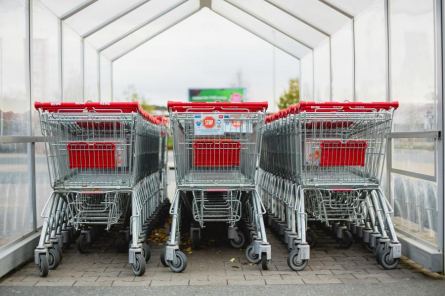 EM: Veikalu tīklos pieejami pirmie zemo cenu piedāvājumi