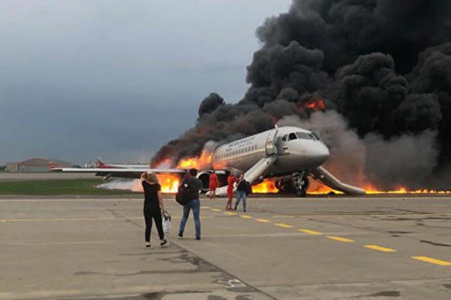 Maskavā noticis incidents ar SSJ-100, kas lidoja uz Rīgu