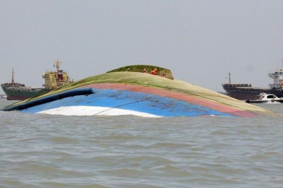 Indonēzijā nogrimis kravas kuģis, vismaz 17 cilvēki pazuduši