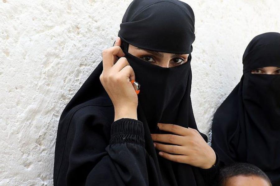 Eiropols paziņo, ka «Islāma valstī» arvien lielāku lomu spēlē sievietes