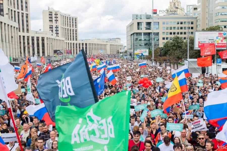 Maskavas centrā 20 tūkstoši cilvēku pieprasa brīvas un godīgas vēlēšanas