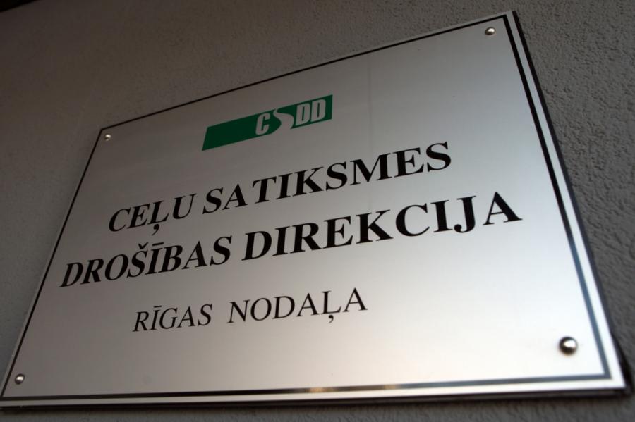 Tehniskās apskates brīnumi: Rīgā CSDD bremzē, Jelgavā — novēl laimīgu ceļu