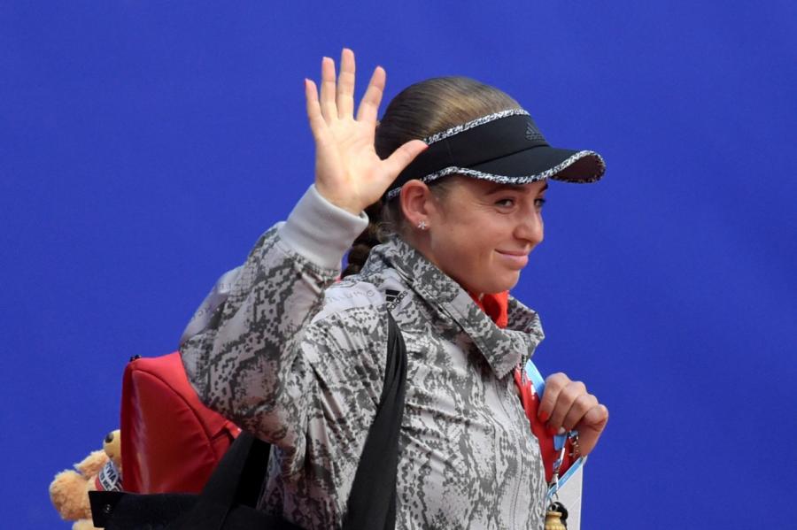 Ostapenko piedzīvo smagu zaudējumu Toronto turnīra astotdaļfinālā