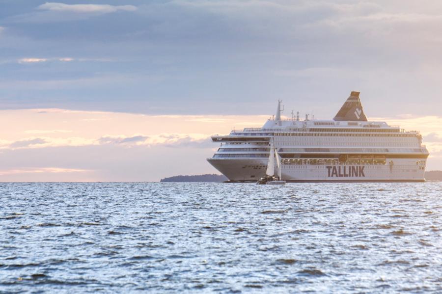 No "Tallink" prāmja "Romantika" naktī evakuēts cilvēks; lūk, kas notika!
