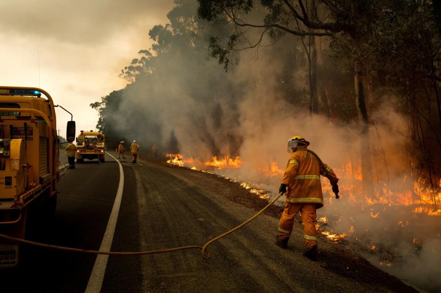 Atkal pieaudzis Austrālijas ugunsgrēkos bojāgājušo skaits (+VIDEO)