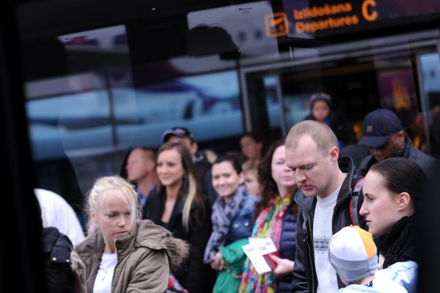 Rīgas lidostā konstatē desmit Krievijas pilsoņus ar pasēs viltotiem spiedogiem